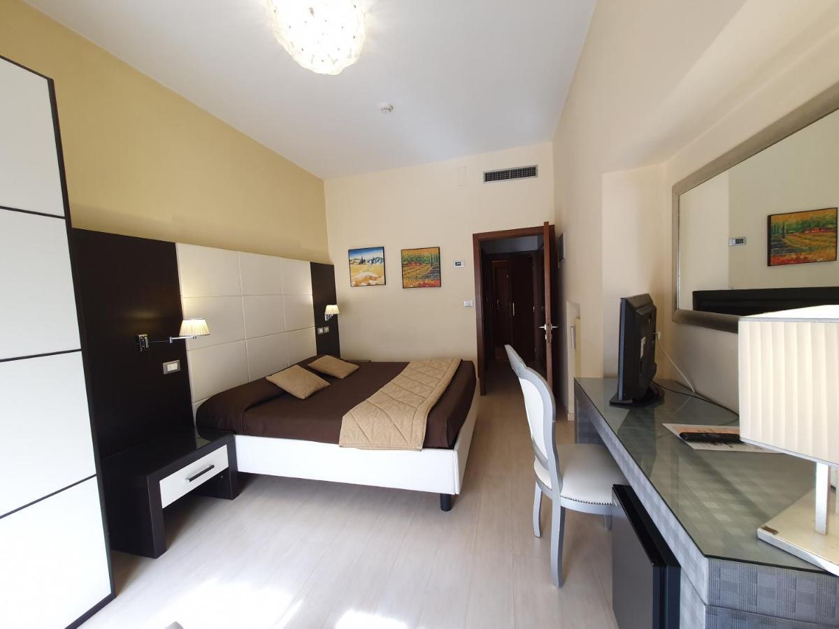 Hotel Continentale Arezzo Exteriör bild