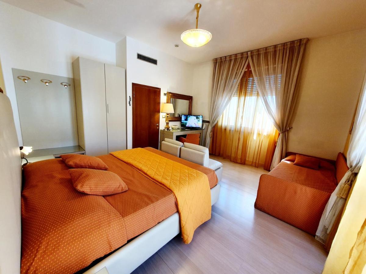 Hotel Continentale Arezzo Exteriör bild
